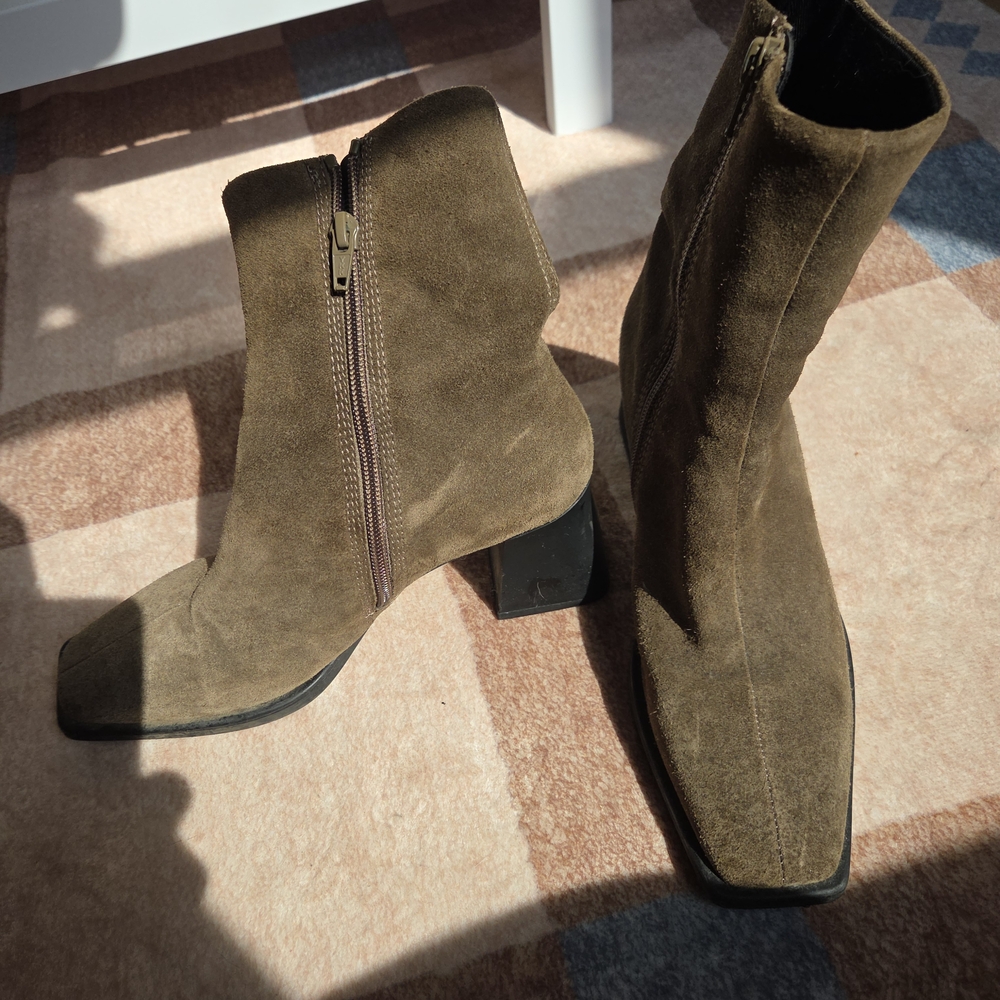 Vagabond Khaki Suede Heeled Boots